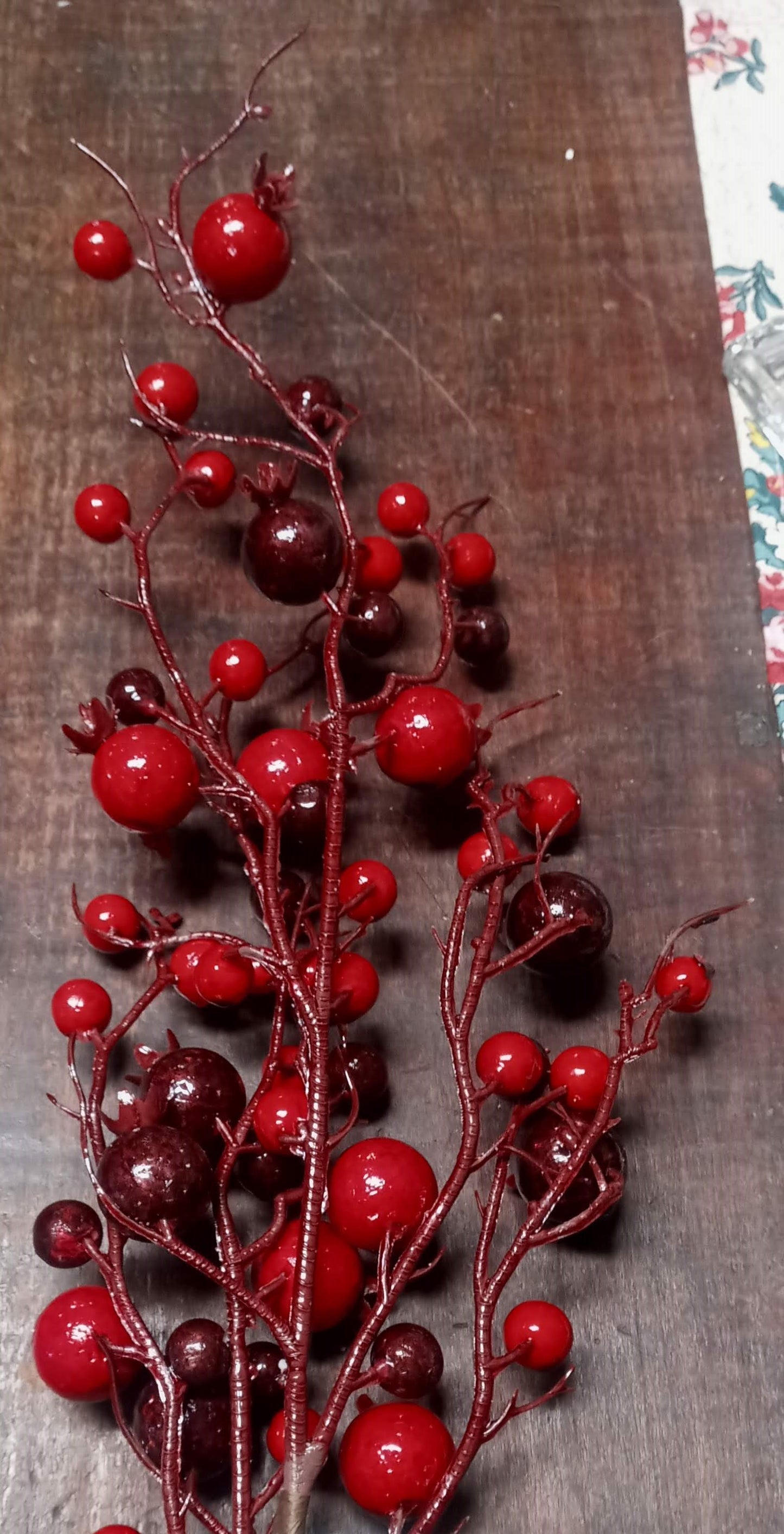24" Berry Spruce Red