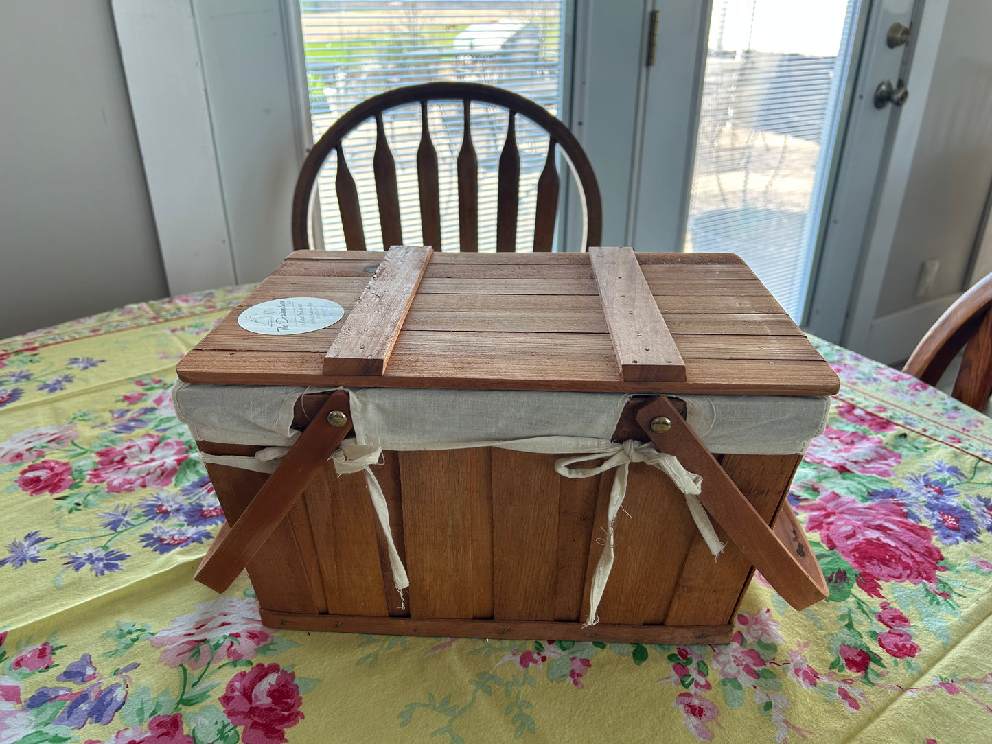 Woodchip Picnic Basket