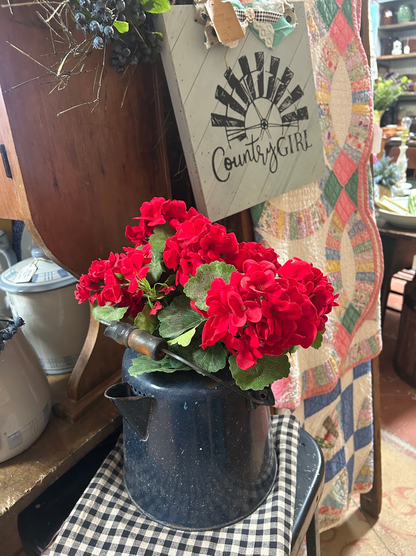15.5" Sm Geranium Red