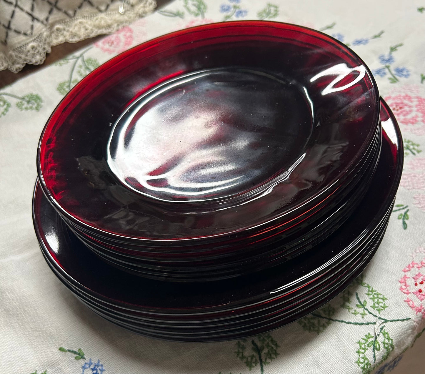 Vintage Anchor Ruby Red Dessert Plates