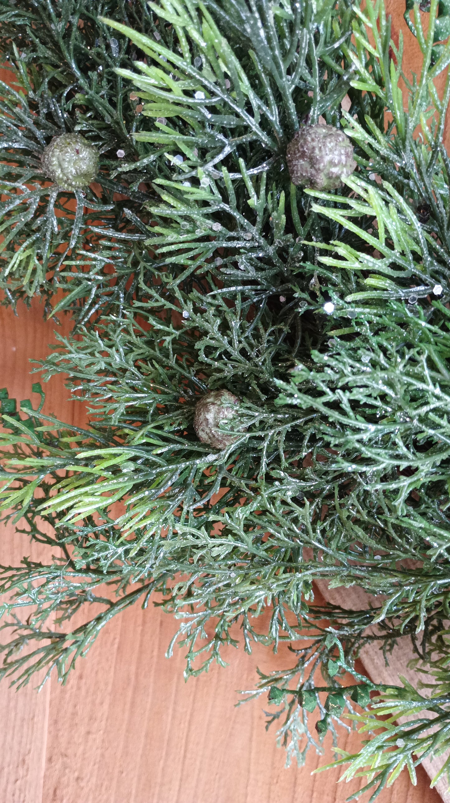 22" Ice Cedar Wreath